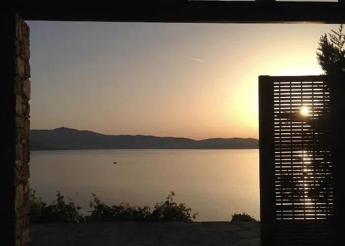 Ines's Dream Stelida (Naxos)